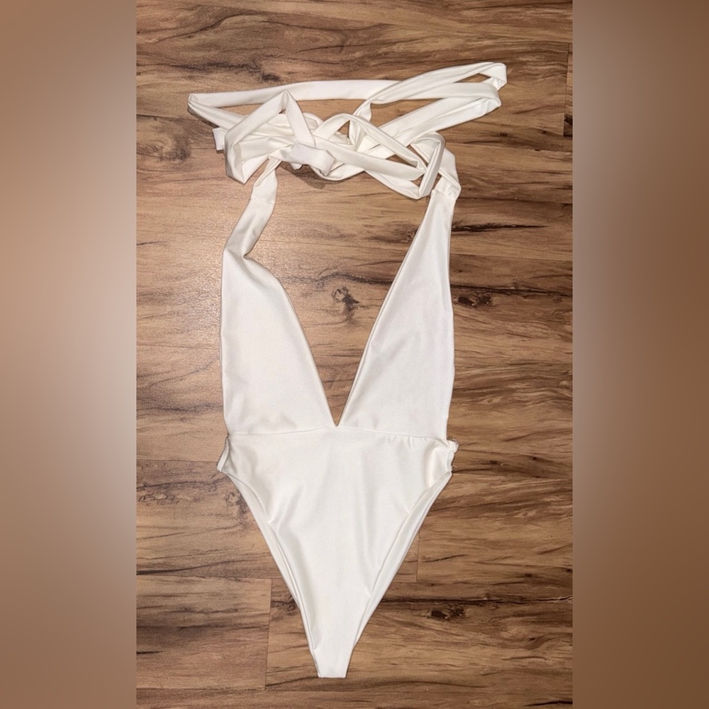 PrettyLittleThing Shape White Deep V Mesh Insert Swimsuit Size 6 NWOT